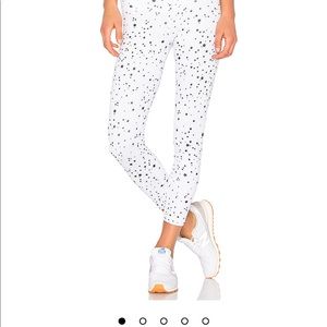 Strut this star leggings